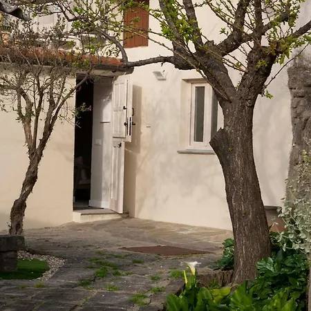 La Casita De Tiane La Adrada