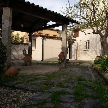 La Casita De Tiane La Adrada